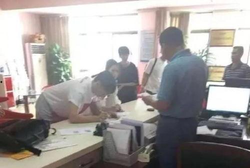 吃瓜群众李荣浩视频,揭秘娱乐圈幕后趣闻